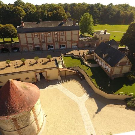 ホテル ドメーヌ ド モンシュヴルイユ Fresneaux-Montchevreuil エクステリア 写真